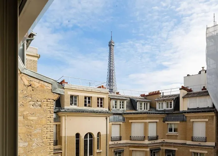 Superb Trocadero Eiffel Tower Apartment