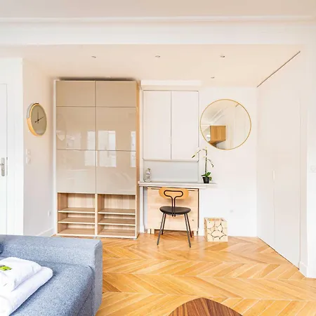 Superb Trocadero Eiffel Tower